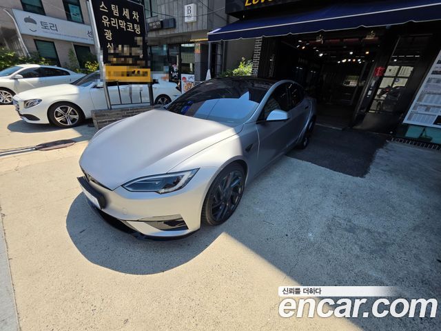 Tesla Model S Plaid - фото 2