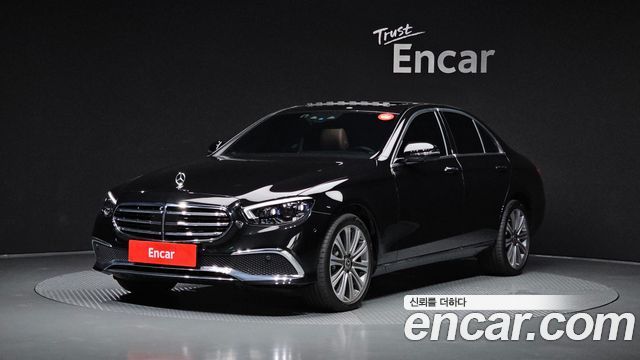 Mercedes-Benz E-Class W213 E300e 4MATIC Exclusive - фото 0