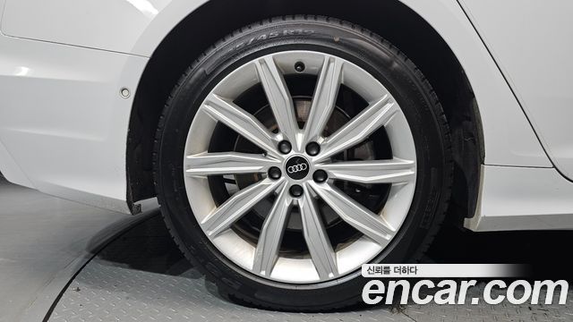 Audi A6 C8 45 TDI Quattro Premium - фото 4