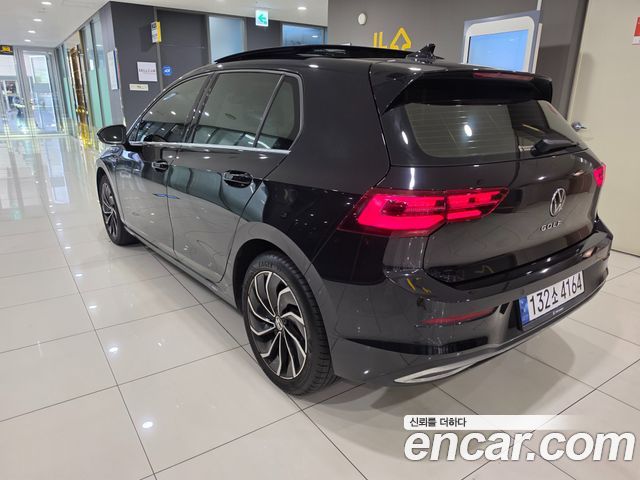 Volkswagen Golf 8-го поколения 2.0 TDI Prestige - фото 1