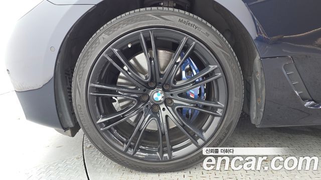 BMW Gran Turismo G32 640i xDrive M Sport - фото 4