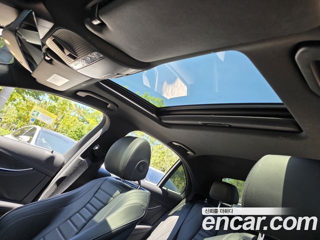 Mercedes-Benz E-Class W213 E220d 4MATIC AMG Line - фото 4