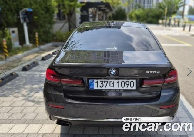 BMW 5 Series G30 530e Luxury - фото 1