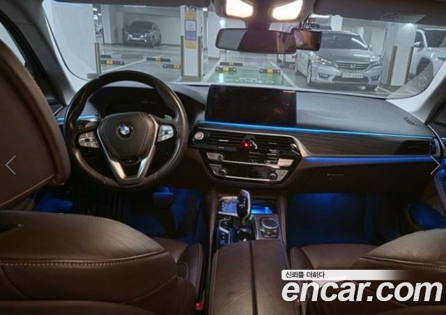 BMW 5 Series G30 530e Luxury - фото 4