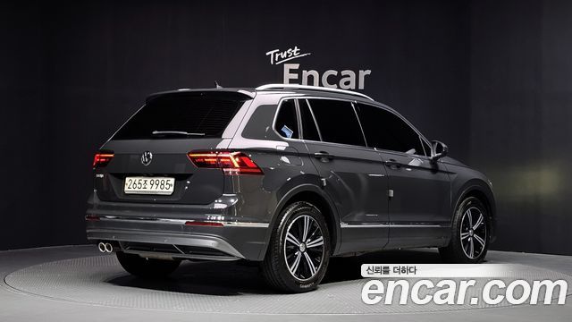 Volkswagen Tiguan 2-го поколения 2.0 TDI Prestige - фото 1