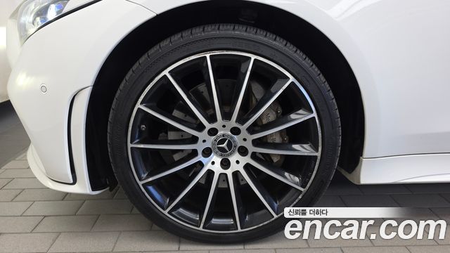 Mercedes-Benz CLS-Class C257 CLS400d 4MATIC AMG Line - фото 4