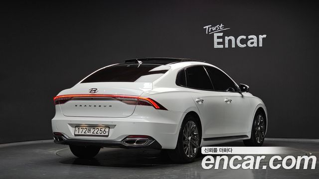 Hyundai Grandeur New IG 2.5 Calligraphy - фото 1