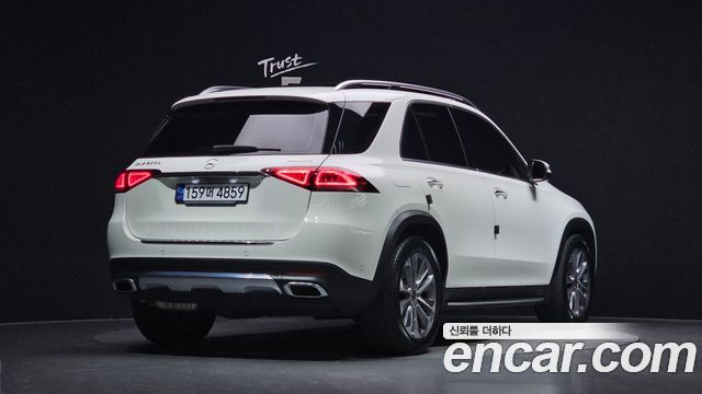 Mercedes-Benz GLE-Class W167 GLE300d 4MATIC - фото 1