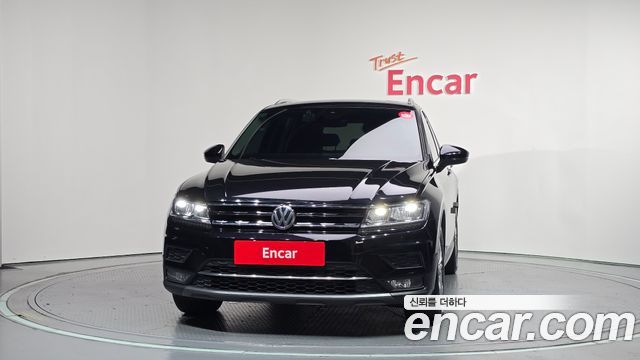 Volkswagen Tiguan 2-го поколения 2.0 TDI Premium - фото 2