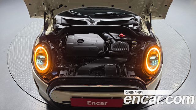 Mini Cooper 5-Door Classic Plus 3rd - фото 4