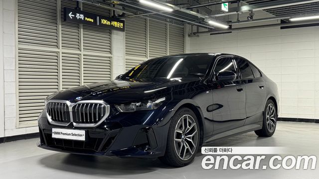 BMW 5 Series G60 520i M Sport - фото 0