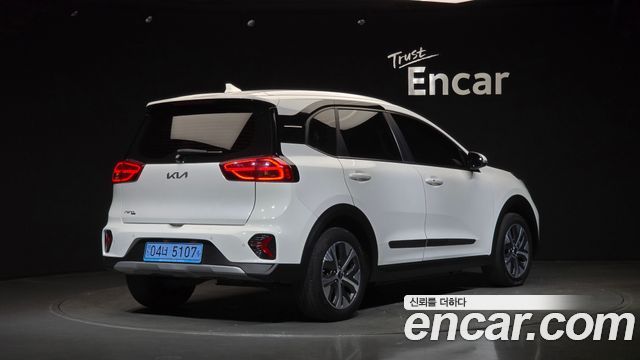 Kia Niro Plus Earth - фото 1
