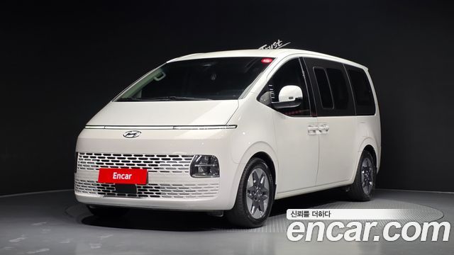 Hyundai Staria 4WD Tourer 9-Seater Modern - фото 0