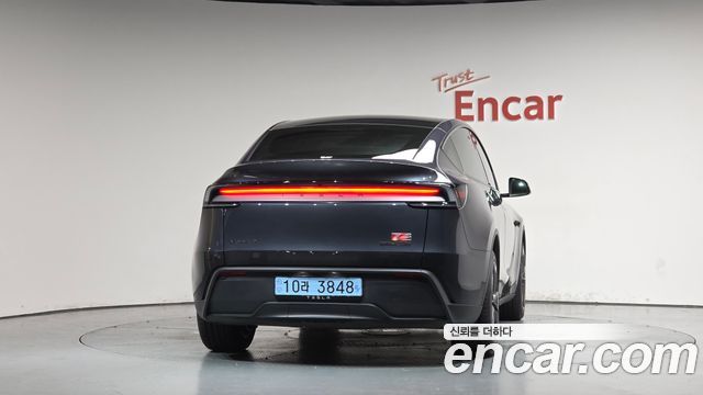 Tesla Model Y RWD - фото 2