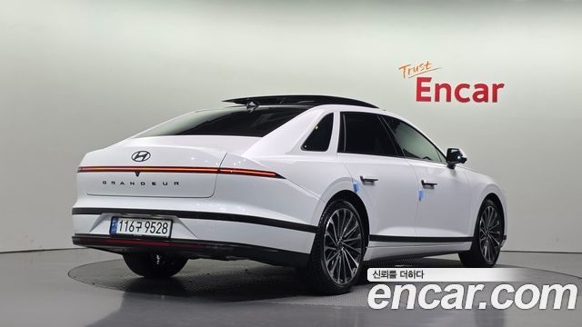 Hyundai Grandeur GN7, гибрид Calligraphy - фото 1