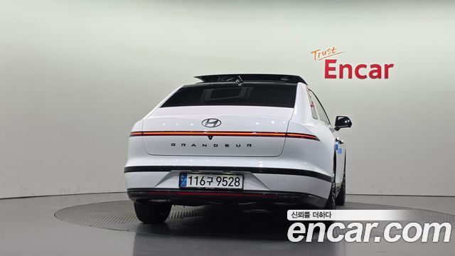 Hyundai Grandeur GN7, гибрид Calligraphy - фото 3
