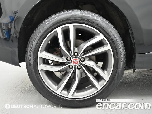 Jaguar F-PACE 20d Portfolio - фото 4