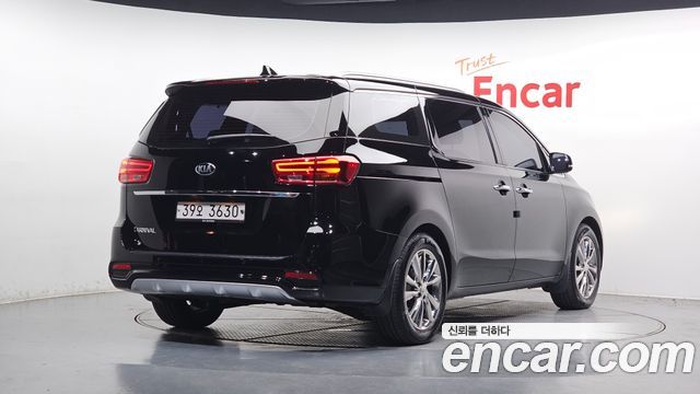 Kia Carnival New 9-Seater Noblesse Special - фото 1