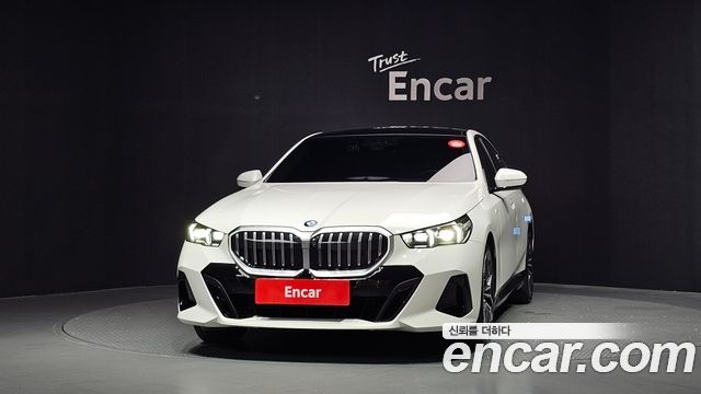 BMW 5 Series G60 520i M Sport - фото 2