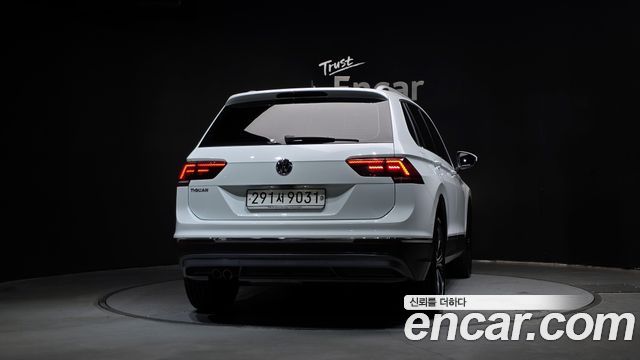 Volkswagen Tiguan 2-го поколения 2.0 TDI Prestige - фото 3