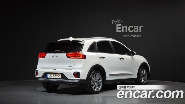 Kia Niro New 1.6 HEV Signature - фото 1