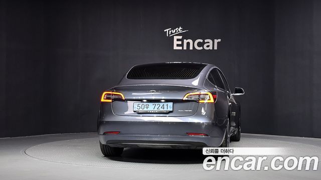 Tesla Model 3 Long Range AWD - фото 3