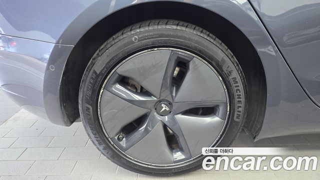 Tesla Model 3 Long Range AWD - фото 4