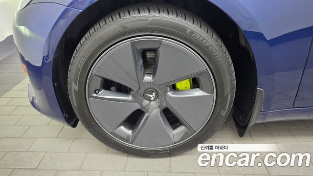 Tesla Model 3 Long Range AWD - фото 4