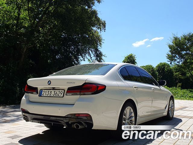 BMW 5 Series G30 530i Luxury Plus - фото 2