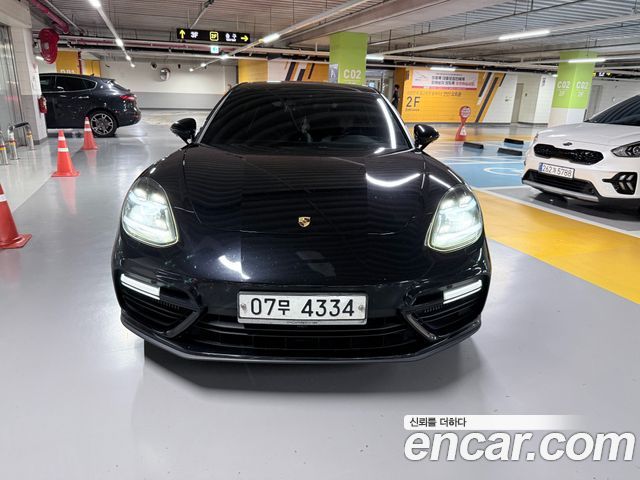 Porsche Panamera 4.0 Turbo - фото 0