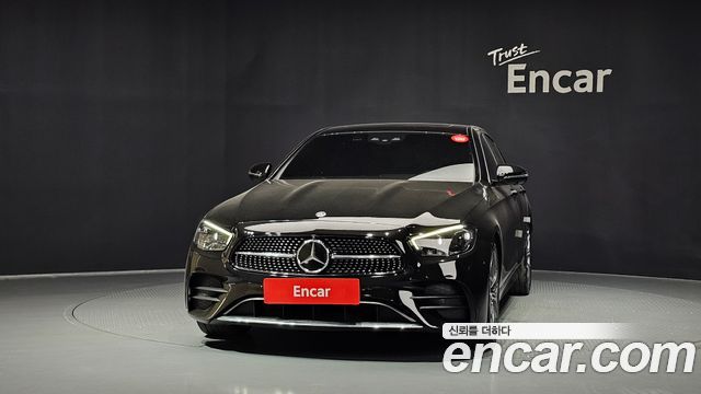 Mercedes-Benz E-Class W213 E220d 4MATIC AMG Line - фото 2