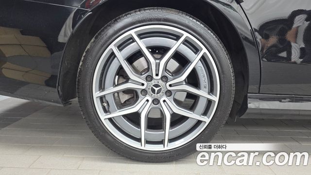 Mercedes-Benz E-Class W213 E220d 4MATIC AMG Line - фото 4