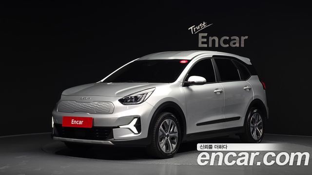 Kia Niro Plus Air - фото 0