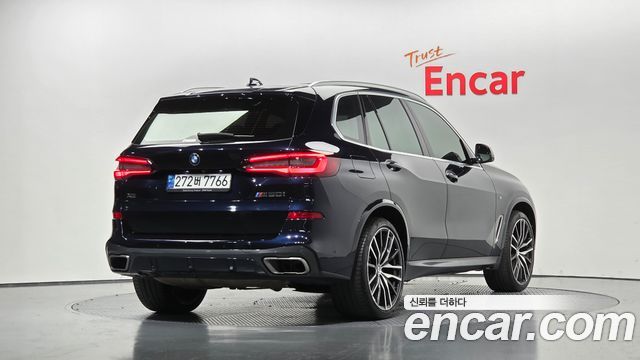 BMW X5 G05 M50i - фото 1