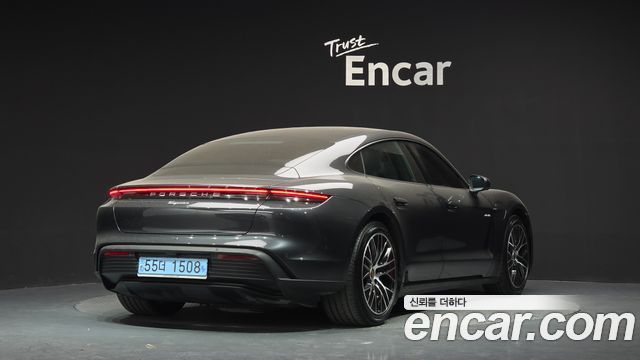 Porsche Taycan Base - фото 1