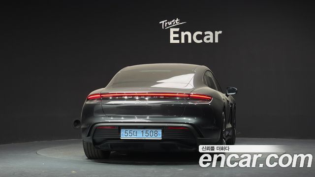 Porsche Taycan Base - фото 3
