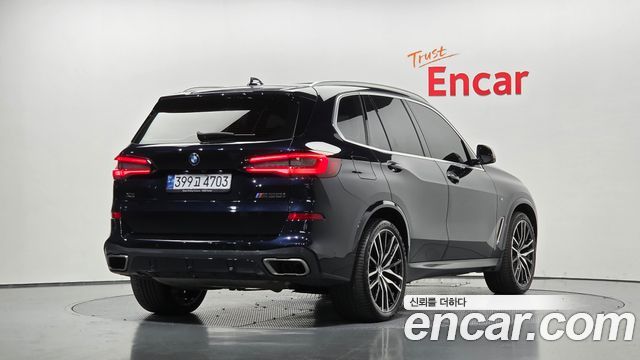 BMW X5 G05 M50i - фото 1