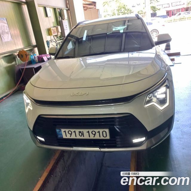 Kia Niro All New Signature - фото 0