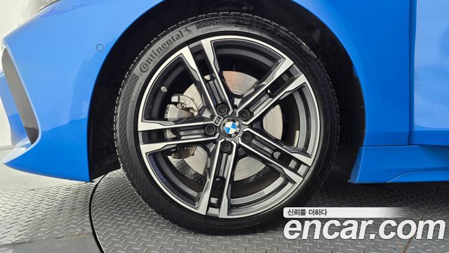 BMW 1 Series F40 120i M Sports - фото 4