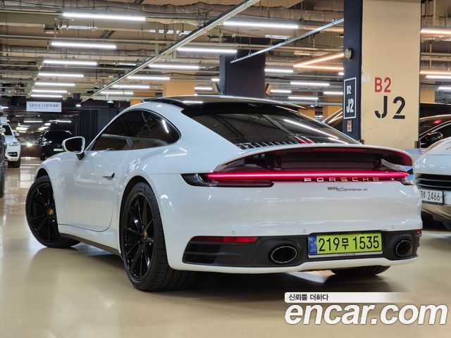Porsche 911 Carrera 4 - фото 2
