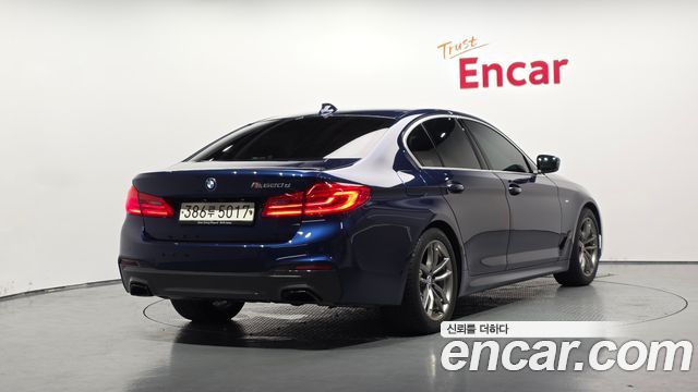 BMW 5 Series G30 520d M Sport Package Plus - фото 0