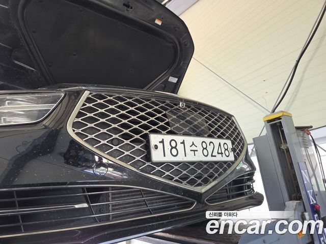 Genesis G90 3.3 T AWD Premium Luxury - фото 1