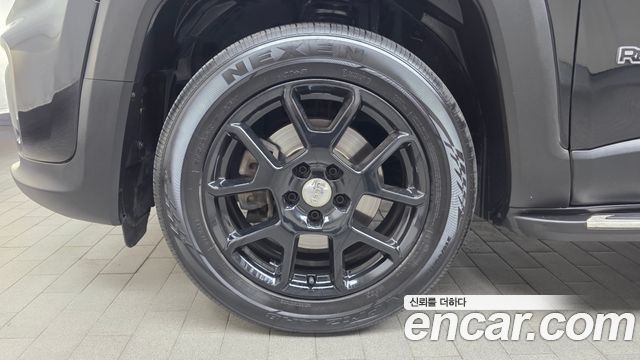 Jeep Renegade 2.4 Limited - фото 4