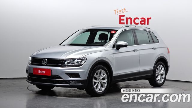 Volkswagen Tiguan 2-го поколения 2.0 TDI Premium - фото 0