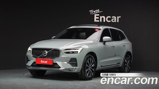 Volvo XC60 2-го поколения B5 Ultra Bright - фото 0