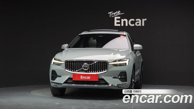Volvo XC60 2-го поколения B5 Ultra Bright - фото 2