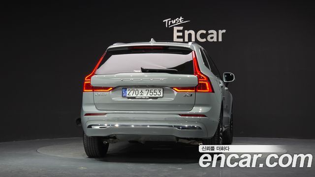 Volvo XC60 2-го поколения B5 Ultra Bright - фото 3