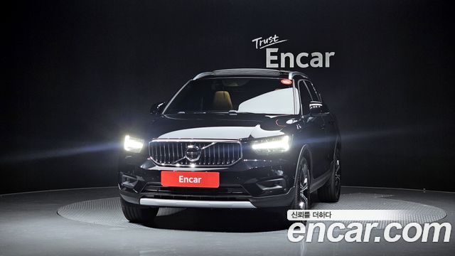 Volvo XC40 B4 Inscription - фото 2