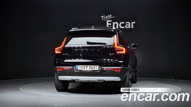 Volvo XC40 B4 Inscription - фото 3
