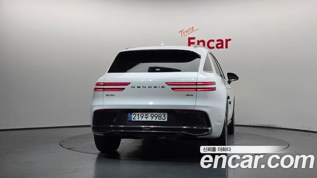 Genesis GV70 2.5T Gasoline AWD - фото 3
